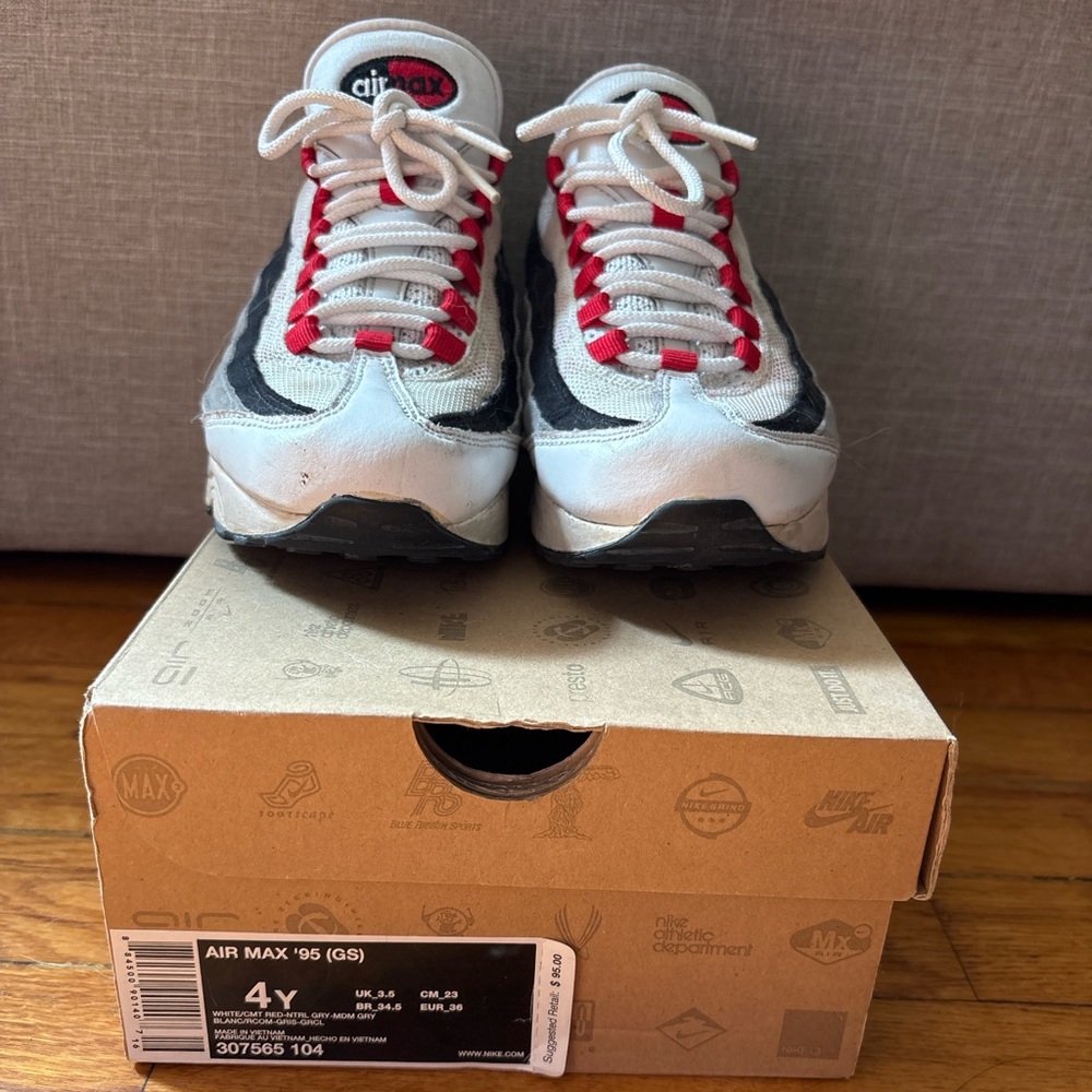 Nike Air Max 95 (GS) Size 4Y